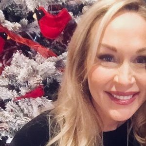 Meet your Posher, Carolyn